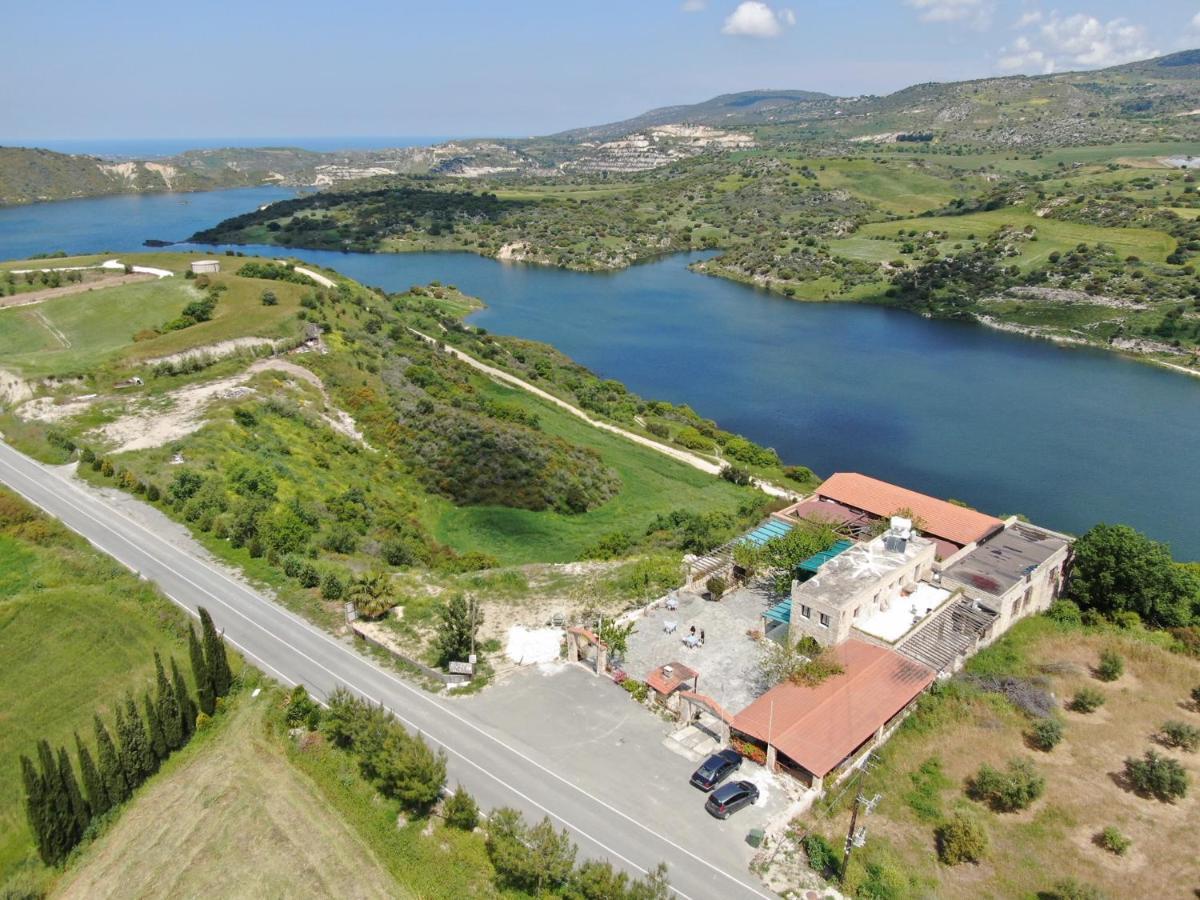 Studio With View In Polis Area Simou Exteriér fotografie